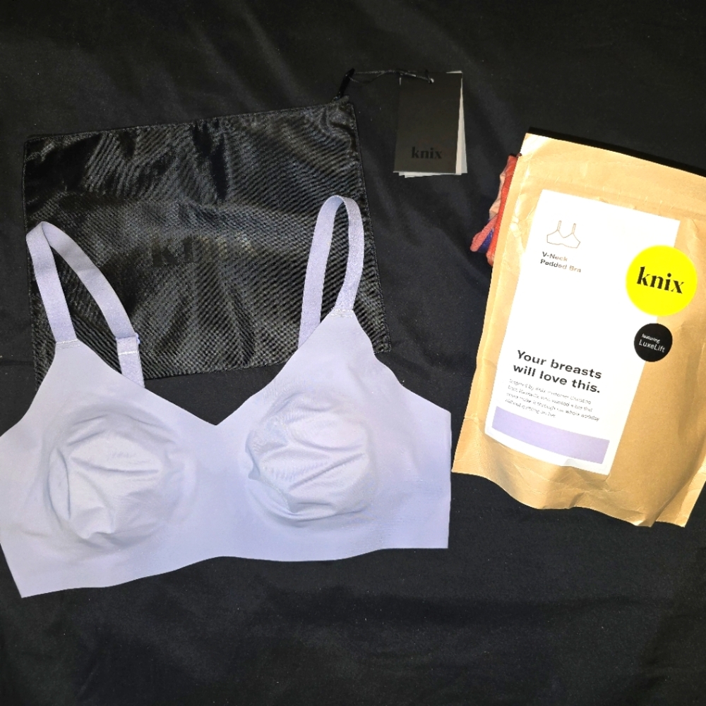 2 KNIX Lavender V-Neck Padded Bra,  Wireless Bra with Molded Cups
